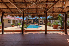 Aruba pool apartment